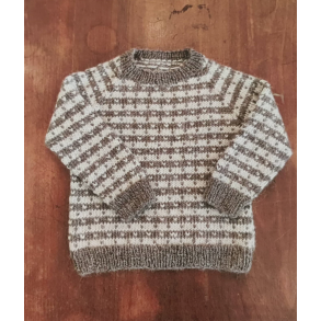 Baby sweater with lice