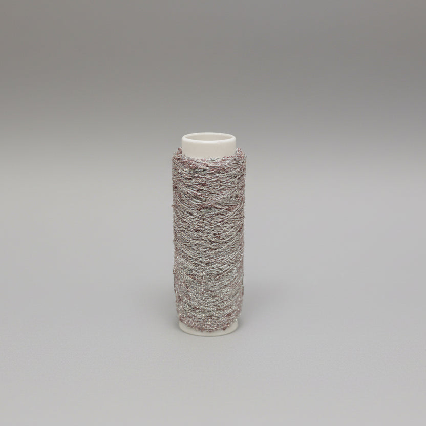 Sternenstaub – Glimmer und Metall